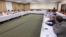 Reunião durante o 1º Encontro de Revendedores de Combustíveis Centro-oeste Brasil