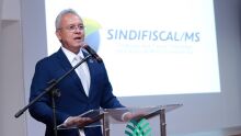 Presidente do Sindifiscal-MS, Francisco Carlos de Assis, durante o seminário que abordou as reformas constitucionais