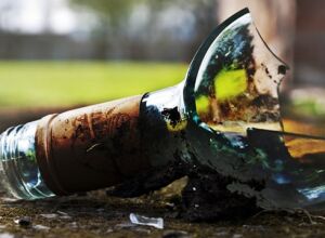 Homem &eacute; ferido com golpe de garrafa ap&oacute;s discuss&atilde;o no Aero Rancho, em Campo Grande