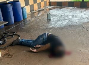 Homem foi morto a tiros