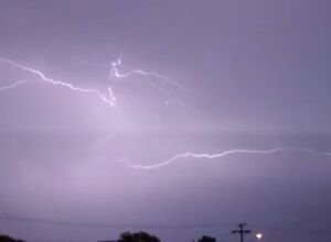 Raios est&atilde;o sendo constantes com as chuvas em MS