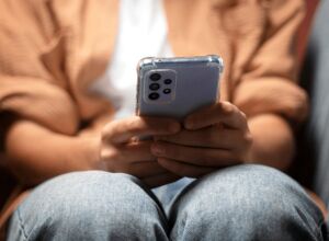 Grupo extorquia a v&iacute;tima atrav&eacute;s do celular