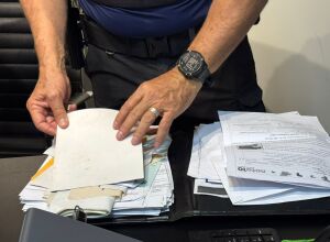 Diversos documentos foram apreendidos na opera&ccedil;&atilde;o