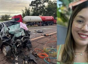 Frente do carro ficou completamente destru&iacute;do