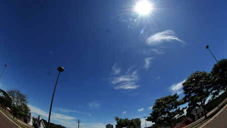 Na Capital o sol aparece forte