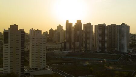 Sol e calor predominam