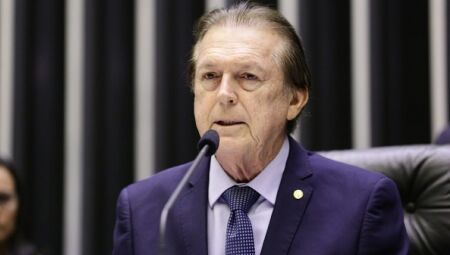 Deputado Luciano Bivar, atual presidente do União Brasil