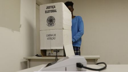 Cabine de elei&ccedil;&atilde;o