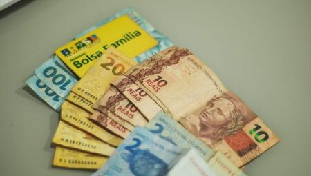 Caixa fecha maio pagando parcela do Bolsa Família a beneficiários com NIS final 0