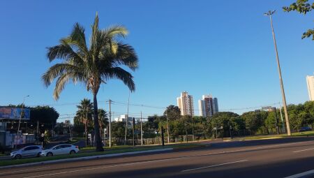 Céu amanheceu claro na Capital