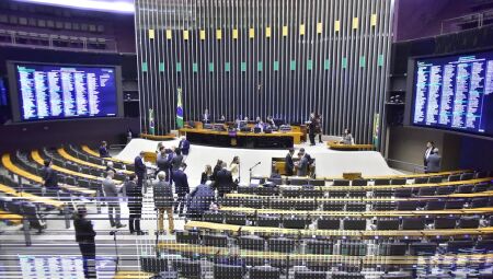 Fim da escala 6x1: Mais dois deputados de MS assinam a PEC