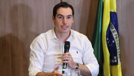 Governador oficializa nomeação de Rodrigo Perez na Segov