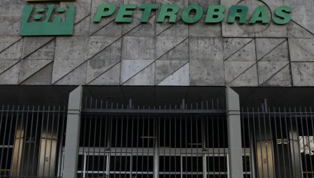 Conselho da Petrobras aprova fim antecipado do mandato de Jean Paul Prates