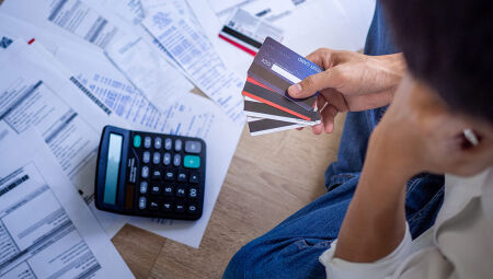 Reincid&ecirc;ncia de d&iacute;vidas atinge 86,6% dos consumidores em Mato Grosso do Sul