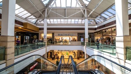 Shoppings funcionarão normalmente