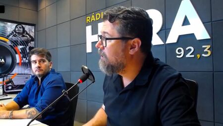 Rafael Tavares e Marcos Pollon em entrevista à Rádio Hora