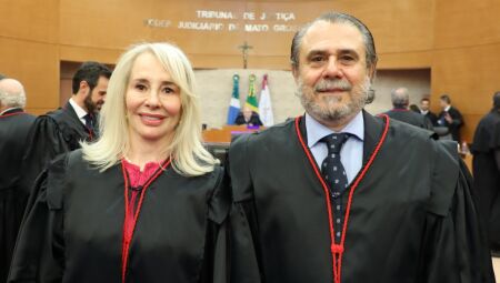 Juíza Elisabeth Rosa Baisch e o juiz José Eduardo Neder Meneghelli - 