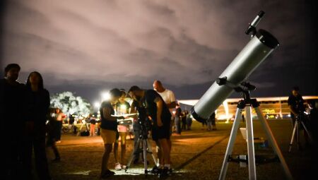 Em evento passado, admiradores da astronomia se reuniram para ver o fenômeno