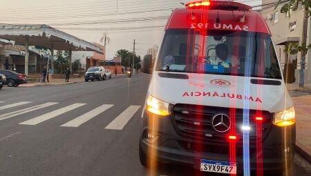 Motorista toma 'susto' após ciclista bater em traseira de carro no São Francisco