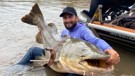 Rony e o peixe Jaú