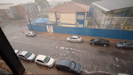 JD1TV - Chegou brava: Capital tem chuva de granizo na tarde desta quarta-feira