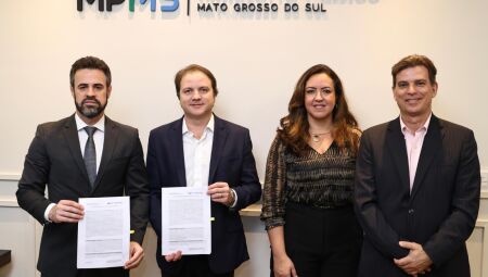 Procurador-geral de Justiça de MS Romão Avila, diretor-superintendente, Claudio Mendonça, diretora-técnica, Sandra Amarilha e diretor Tito Estanqueiro