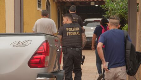 Policiais federais em 'batida' - 