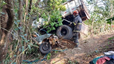 A vítima morreu ainda no local