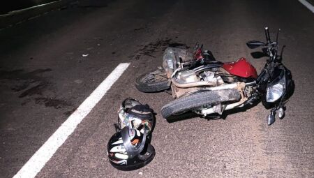 Morre adolescente que pilotava moto e colidiu em traseira de carreta no Jardim Noroeste