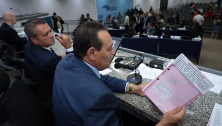 Vereadores analisam veto a concurso para de bombeiros civis nas escolas