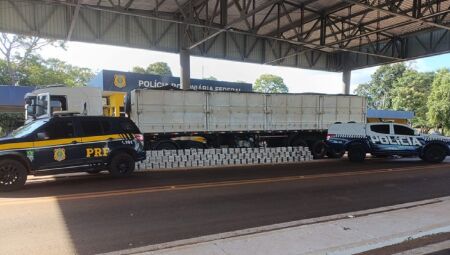 Drogas estavam escondidas no caminhão