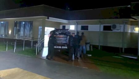 Suspeito foi preso e levado pra delegacia