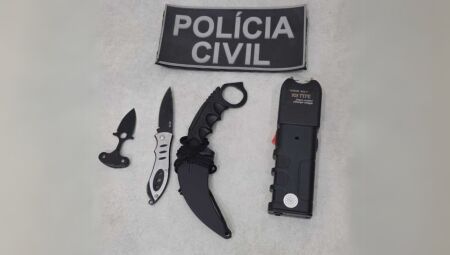 Itens usados pelo suspeito no momento do estupro para intimidar a vítima