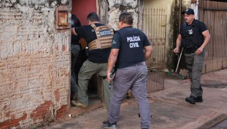 Operação acontece em vários pontos da cidade interiorana