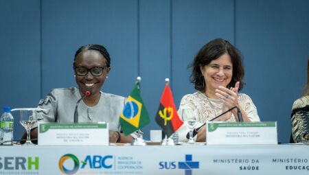  Brasil e Angola assinam Programa de Formação de Recursos Humanos em Saúde