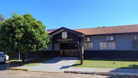 Mulher é arrastada e presa no banheiro de casa durante assalto em Naviraí