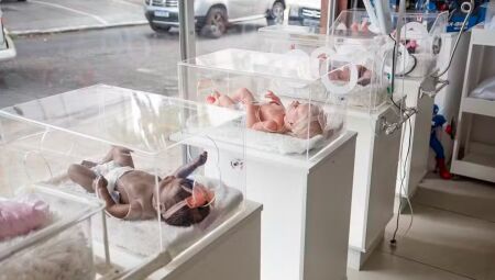 Mulher processa empresa que negou auxílio-maternidade por bebê reborn 