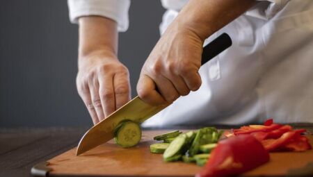 Funsat oferta mais de 200 vagas para auxiliar nos serviços de alimentação na Capital