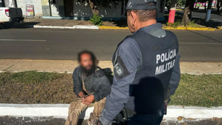 Suspeito foi detido pela PM
