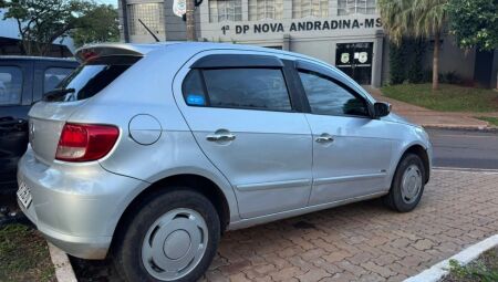 O carro foi encontrado horas depois 