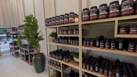 A linha vai desde creatina até whey protein
