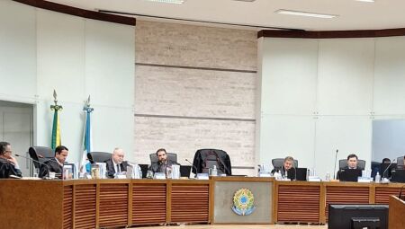 Partidos pedem revisão de decisão do TRE-MS favorável a Adriane Lopes
