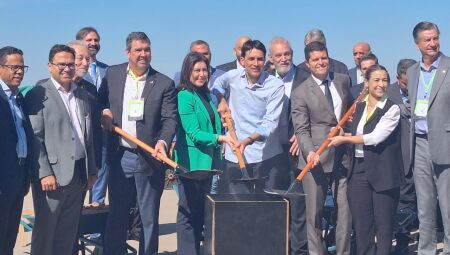 Governador e ministros autorizam oficialmente o começo das obras de expansão - 