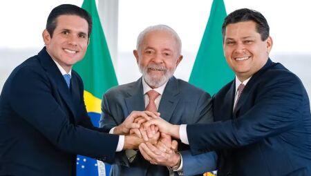 Hugo Motta, Lula e Davi Alcolumbre
