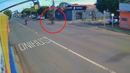 JD1TV: Vídeo mostra idoso sendo atropelado na Rua Brilhante antes de morrer na Santa Casa