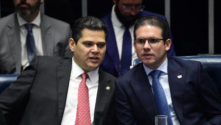 Os presidentes do Senado, Davi Alcolumbre, e da Câmara dos Deputados, Hugo Motta - 