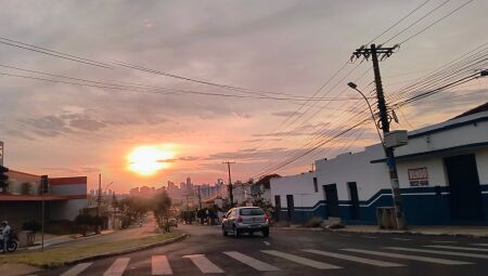 Sol aparece com intensidade em Campo Grande