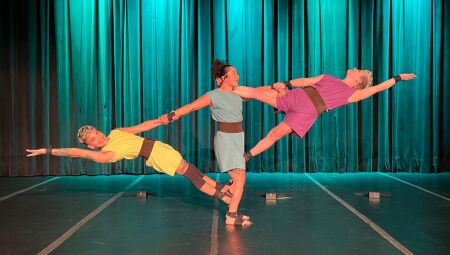 O curso é voltado para artistas que já atuam na área