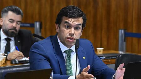 Beto Pereira durante sessão da CPMI