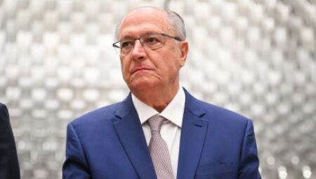 Lula pede a Trump suspensão de tarifa de 40% sobre produtos brasileiros, diz Alckmin